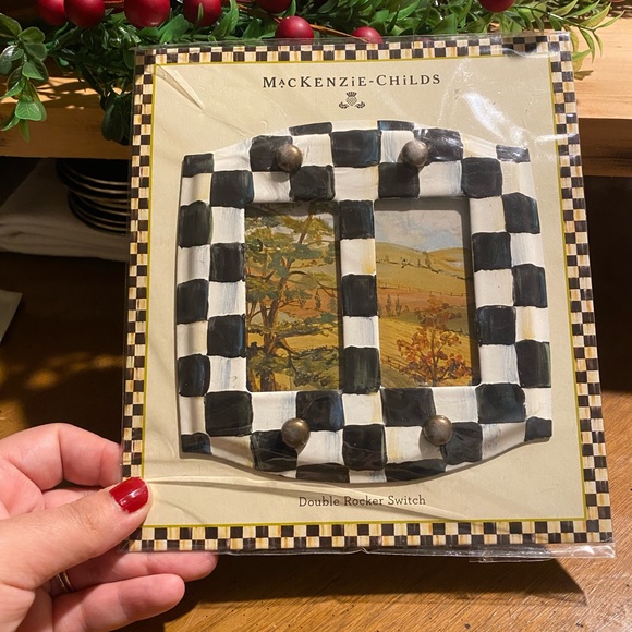 Courtly Check McKenzie-Child’s Outlet Cover Lot - Picture 4 of 11